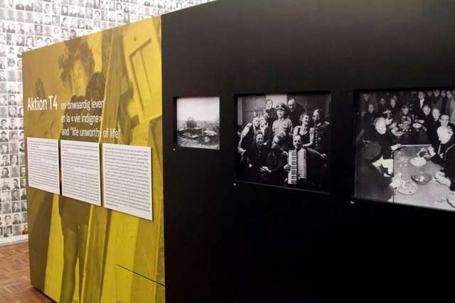 Bild: Mechelen, »Kazerne Dossin«, Blick in den Ausstellungsabschnitt zur nationalsozialistischen »Euthanasie«