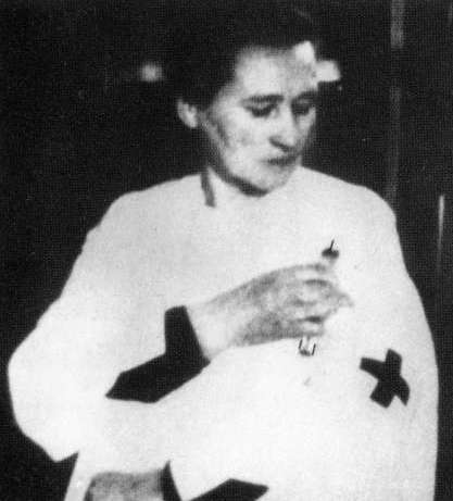 Bild: Amanda Ratajczack, Pflegerin in Meseritz-Obrawalde, 1945
